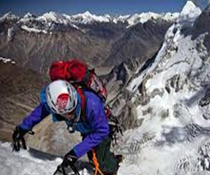 مصر اليوم - مقتل شخصين وجرح ثالث في انهيار أرضي أثناء تسلق أحد جبال فرنسا