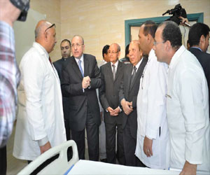   مصر اليوم - لبيب وعدوي وعبد الرحمن يشهدون افتتاح مركزين للطوارئ في الصف والبدرشين