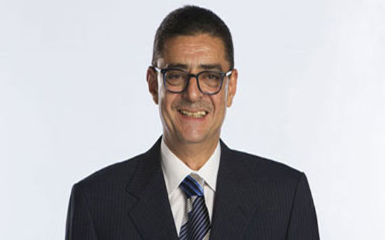   مصر اليوم - محمود طاهر رئيس الأهلي يجتمع باللاعبين ويطالبهم بعدم فقدان الثقة في أنفسهم