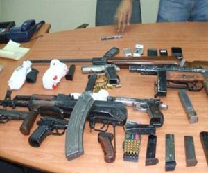 مصر اليوم - توقيف حدّاد يُدير ورشته لتصنيع الأسلحة الناريَّة في القاهرة