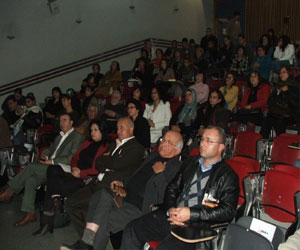   مصر اليوم - مساوة يُنظِّم ندوة ثقافيَّة بشأن مسرحيات مالهاش لازمة في بورسعيد