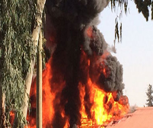   مصر اليوم - محتجون يضرمون النار فى كنيسة بنيجيريا لإساءتها للنبي الكريم محمد