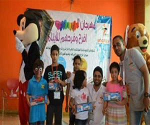   مصر اليوم - 3400 طفل في احتفاليّة وزارة الشباب والرياضّة بيوم اليتيم