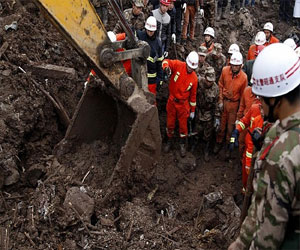   مصر اليوم - ارتفاع ضحايا انزلاق التربة في ولاية واشنطن إلى 21 شخصًا