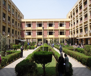   مصر اليوم - جامعة عين شمس تُطلق حملة التوعية الصحيّة اهتم بحياتك أهمّ