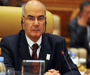 مصر اليوم - يوسفي يمثل الجزائر في القمة الرابعة الأوربية - الأفريقية