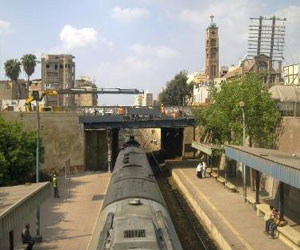   مصر اليوم - شنطة عامل معمار تثير الرعب فى قطار دمنهور - دسوق