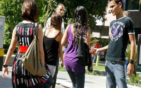 مصر اليوم - زعزوع يأمرُ بدراسّة موقف الفنادق التي سُحب ترخيّصها بسبب التحرش