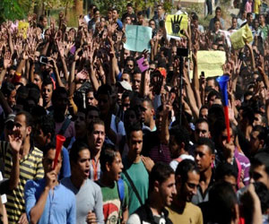   مصر اليوم - مسيرة لطالبات الأزهر في الشرقية اعتراضًا على قرار فصل زملائهن