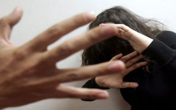   مصر اليوم - جمعيَّة حقوقيَّة تكشف ارتفاع الخدمات الإرشاديَّة للمُعنَّفات إلى 79% في العام 2013