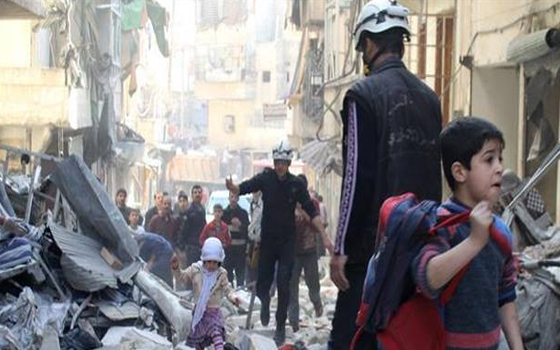   مصر اليوم - اشتباكات في شرق دمشق ومعارك على أطراف ساحة العباسيين وبراميل مُتفجِّرة على حلب