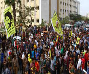   مصر اليوم - طُلاب جماعة الإخوان يتظاهرون في جامعة عين شمس