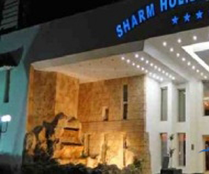 مصر اليوم - فندقان في شرم الشيخ يُحمّلان زعزوع مسؤولية مغادرة السيّاح