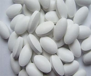 مصر اليوم - القبض على امرأة وعاطلين بحوزتهم 300 قرص مُخدّر في الغردقة