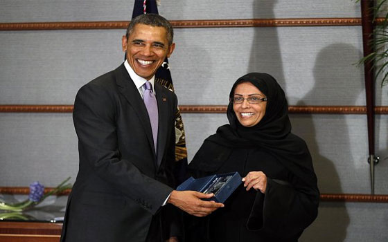   مصر اليوم - المنيف أكدت على أهميَّة الجائزة التي تسلمتها من أوباما