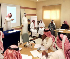   مصر اليوم - تعليم الباحة السعودي يناقش آلية تطبيق البرنامج الوطني لتطوير المدارس