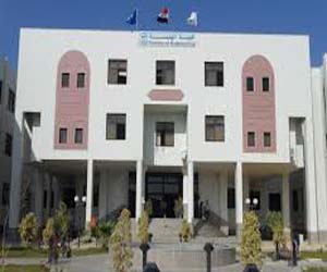 مصر اليوم - إخلاء مدرّج هندسة القناة للاشتباه في وجود جسم غريب