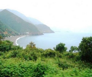   مصر اليوم - توافد كبير للزوار على الكورنيش الجيجلي في الجزائر