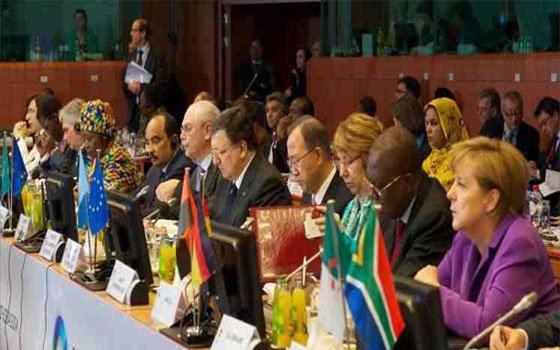   مصر اليوم - فهمي يشارك في الجلسة الخاصّة بالسّلم والأمن في القمّة الأوروبّيّة الأفريقيّة