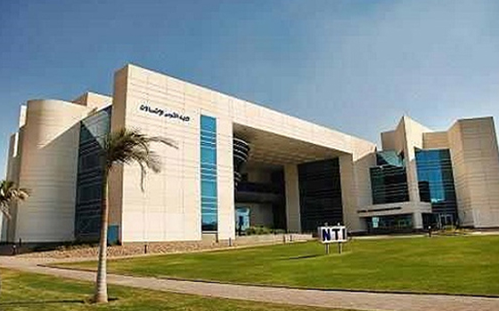   مصر اليوم - ورشة عمل لمناقشة تطبيق نُظُم النقل الذكيّ في مصر لربط العلم بالصناعة