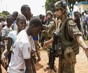   مصر اليوم - الجيش الفرنسي ينتشر في شرق إفريقيا الوسطى