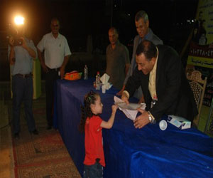   مصر اليوم - تكّريم الأطفال حفظة القرآن في سوهاج