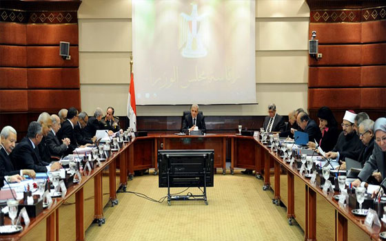   مصر اليوم - محلب يؤكّد أنّ حكومته لديها الرغبة والقدرة لتلبيّة حاجات المواطنين في هذه المرحلة