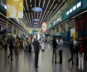   مصر اليوم - جوازات مطار طرابلس الليبي الدولي ترحل 40 مهاجرًا غير شرعي