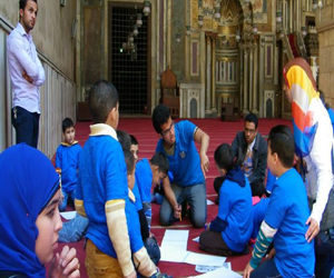   مصر اليوم - الآثار تحتفلُ بيوم اليتيّم برحلات للقاهرة التاريخيّة