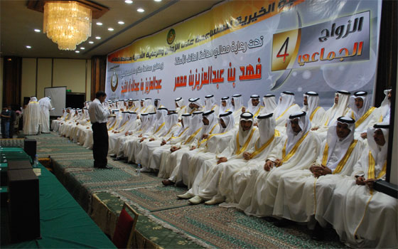   مصر اليوم - المستودع الخيريّ يزفّ 100 شاب وفتاة إلى عش الزوجية في السعوديّة