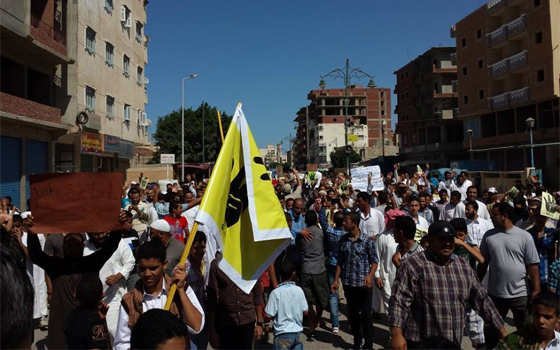   مصر اليوم - أنصار الإخوان ينظّمون مسيرات صباحيّة في الجيزة ويقطعون الطريق في شارع الهرم