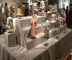   مصر اليوم - طرح مقتنيات نجوم هوليود في مزاد في بيفرلي هيلز الأسبوع المقبل