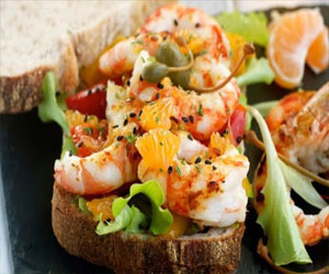   مصر اليوم - بانينو الجمبري المشوي والفلفل والكلمنتينا