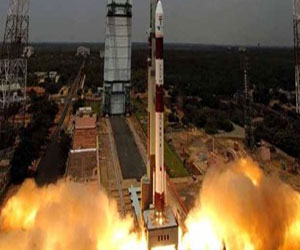   مصر اليوم - أوروبا تطلق قمرًا صناعيًا لمراقبة البيئة والمساعدة فى الكوارث