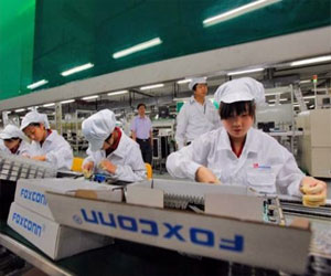   مصر اليوم - عملاق التكنولوجيا فوكس كون يستثمر أمواله في البرامج المنطقية والروبوت