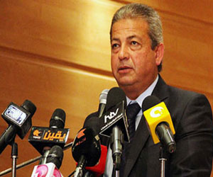   مصر اليوم - وزيّر الشباب والرياضة يدعمُ تطويّر المصري القاهري