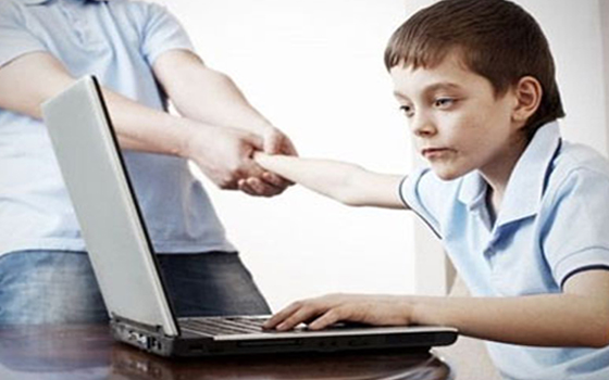   مصر اليوم - إدمان الكمبيوتر والإنترنت مرض العصر الذي يحتاج إلى علاج