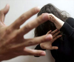   مصر اليوم - جمعيَّة حقوقيَّة تكشف ارتفاع الخدمات الإرشاديَّة للمُعنَّفات في 2013