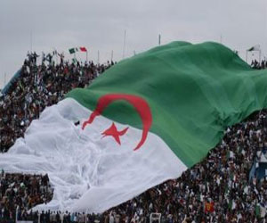   مصر اليوم - المظاهرات تنقل مباراة الجزائر وأرمينيا إلى سيون السويسرية