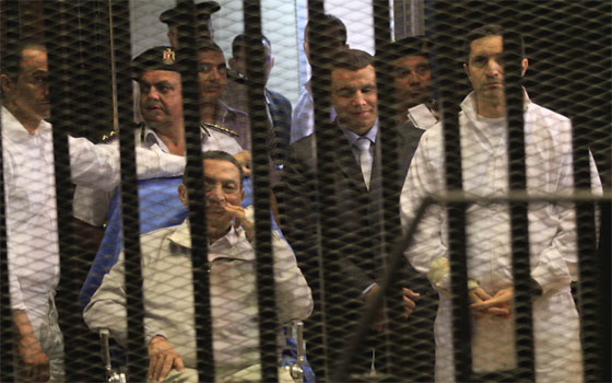   مصر اليوم - دفاع حبيب العادلي يؤكد أنه لم يعط أوامر إلى مرؤوسيه أو ضباط الشرطة لقتل المتظاهرين