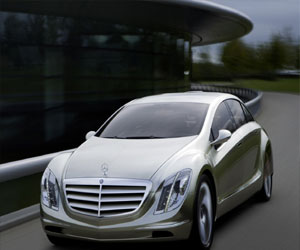 مصر اليوم - شركة مرسيدس تطلق الفئة V الجديدة