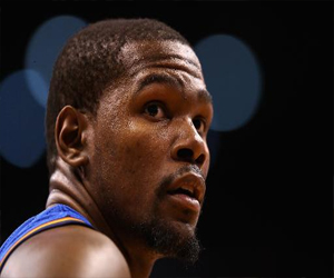   مصر اليوم - سان أنطونيو يستعيد توازنه ودورانت يتفوق على جوردن