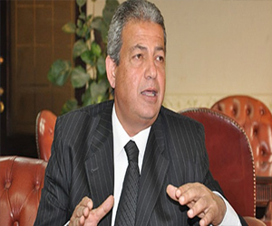   مصر اليوم - وزير الرياضة يجتمع مع الشامى ولهيطة بشأن ملابس المنتخب