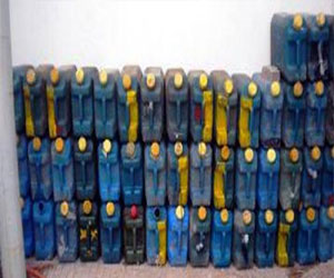 مصر اليوم - ضبط 71 ألفًا و800 لتر من السولار تباع بأسعار زائدة في قنا