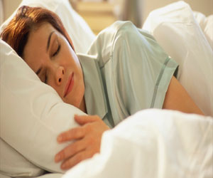   مصر اليوم - تقليل السكريات وتناول الأسماك واللبن الدافئ يساعد على نوم أفضل