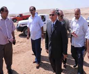   مصر اليوم - محافظ الأقصر يتفقد طريق الكباش قبل افتتاحه