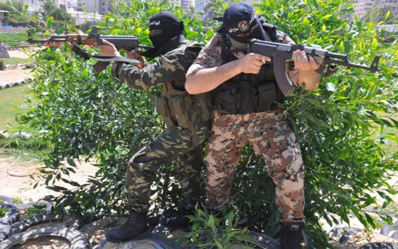   مصر اليوم - قوات الاحتلال تكثفُ توغلاتها في حدود غزة بعد اكتشاف نفق المقاومة الأخيّر