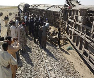   مصر اليوم - مقتل 12 شخصًا في انفجار قطار جنوب غرب باكستان