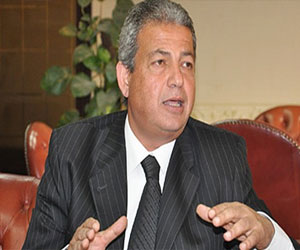   مصر اليوم - عبد العزيّز يبحثُ مشاكل الأنديّة الرياضيّة مع محلب