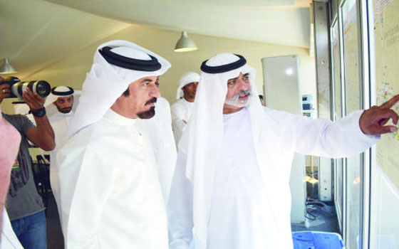   مصر اليوم - وزير الثَّقافة والشَّباب الإماراتي يزور رالي أبوظبي الصَّحراوي